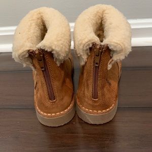 Levi’s suede boots with wool lining